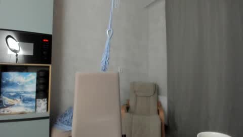 Veronica online show from 11/01/25, 07:05