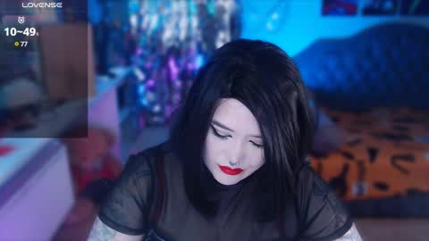 Laura  online show from 01/25/25, 08:00