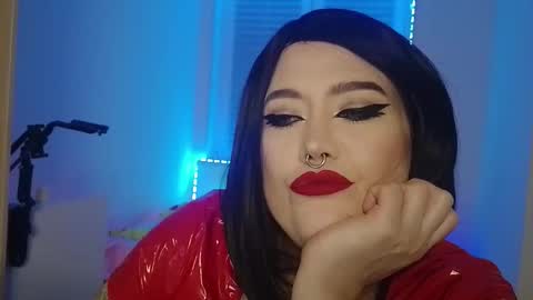 Laura  online show from 11/09/25, 09:35