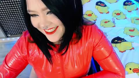 Snapshot of wickedxqueen chatting on 04/09/26, 07:30 Laura online show from 04/09/26, 07:30