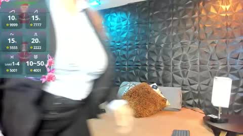 Snapshot of wife_mature chatting on 12/11/24, 12:23 sussy online show from 12/11/24, 12:23