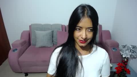 Ilauren online show from 01/04/25, 12:05