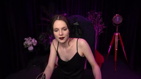 Snapshot of wild_alice_me chatting on 04/19/26, 06:10 Alice online show from 04/19/26, 06:10