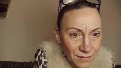 Snapshot of wild_cherrry chatting on 11/18/25, 08:46 Nataly online show from 11/18/25, 08:46