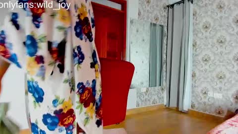 wild_joy online show from 02/13/25, 07:24