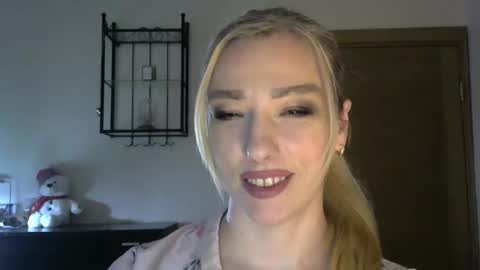 Snapshot of wild_silk_desire chatting on 03/04/25, 02:32 Alina online show from 03/04/25, 02:32