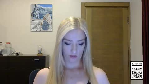 Snapshot of wild_silk_desire chatting on 09/11/25, 12:38 Alina online show from 09/11/25, 12:38