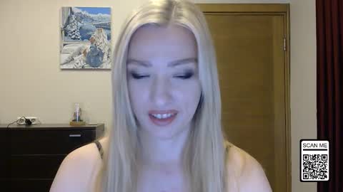 Snapshot of wild_silk_desire chatting on 09/25/25, 01:26 Alina online show from 09/25/25, 01:26
