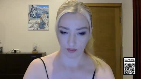 Snapshot of wild_silk_desire chatting on 09/27/25, 01:05 Alina online show from 09/27/25, 01:05