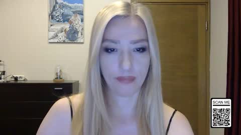 Snapshot of wild_silk_desire chatting on 10/04/25, 01:31 Alina online show from 10/04/25, 01:31