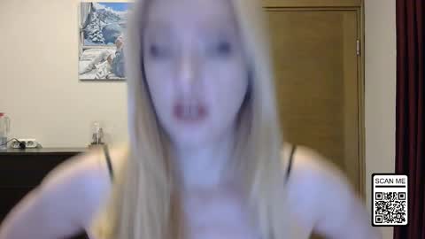 Snapshot of wild_silk_desire chatting on 10/05/25, 01:09 Alina online show from 10/05/25, 01:09