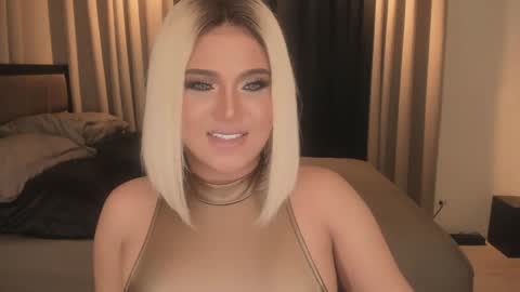 Snapshot of wildbelladonnats chatting on 12/03/24, 01:08 BELLA online show from 12/03/24, 01:08