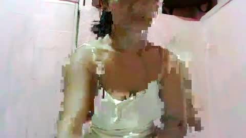 Snapshot of wildchilly_pearl19 chatting on 02/09/25, 03:43 wildchilly_pearl19 online show from 02/09/25, 03:43