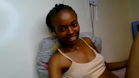 Snapshot of wildflowr chatting on 07/04/26, 06:47 wildflowr online show from 07/04/26, 06:47