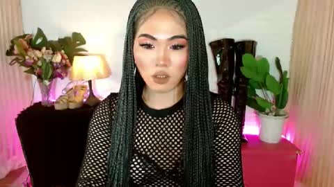 Lianelaiza online show from 12/14/25, 06:41