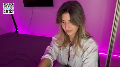 Snapshot of wildkitty_ chatting on 11/13/25, 08:30 Nika online show from 11/13/25, 08:30