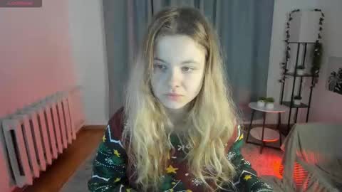 Mila 3 online show from 11/25/25, 05:07