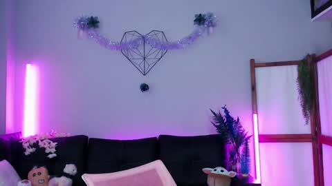 Snapshot of wildorchid_ chatting on 12/15/24, 09:13 Master Kieran hehim online show from 12/15/24, 09:13