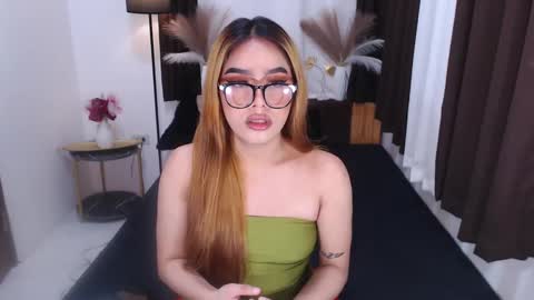 Snapshot of wildsassy0719 chatting on 12/28/24, 12:15 shea online show from 12/28/24, 12:15