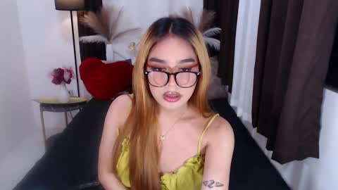 Snapshot of wildsassy0719 chatting on 12/29/24, 09:30 shea online show from 12/29/24, 09:30