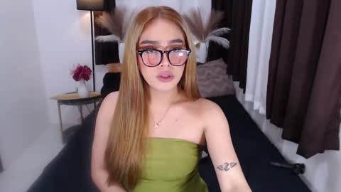 Snapshot of wildsassy0719 chatting on 01/05/25, 08:42 shea online show from 01/05/25, 08:42