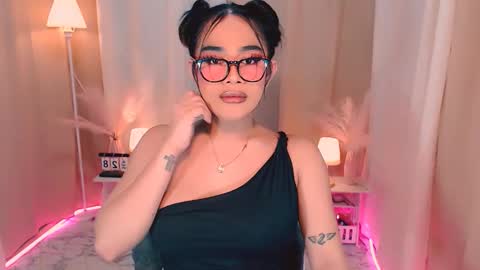 Snapshot of wildsassy0719 chatting on 10/02/25, 12:39 shea online show from 10/02/25, 12:39