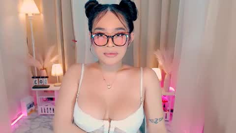 Snapshot of wildsassy0719 chatting on 10/12/25, 03:05 shea online show from 10/12/25, 03:05