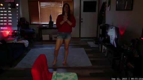 Snapshot of wildsouthernpeach chatting on 09/12/25, 01:55 Ivy online show from 09/12/25, 01:55