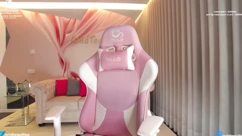 Lili online show from 02/03/25, 11:58