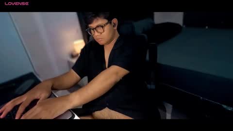 Wildy online show from 10/20/25, 02:28