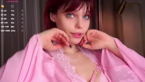 Eva online show from 11/08/25, 11:32