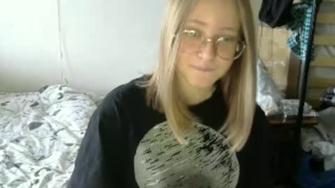Olivia online show from 07/20/26, 06:17