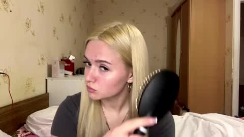 Snapshot of willettealfiero chatting on 04/06/26, 04:41 Sophia online show from 04/06/26, 04:41