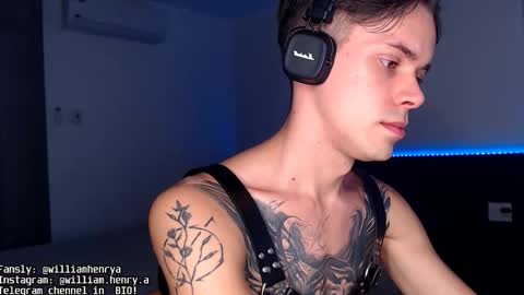 William online show from 10/31/25, 06:47