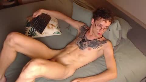 William online show from 05/14/26, 01:07