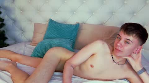 Snapshot of william_ross chatting on 01/15/25, 03:22 will online show from 01/15/25, 03:22