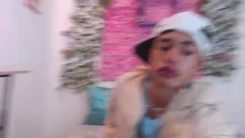 Snapshot of willians__ chatting on 09/30/25, 01:05 willians__ online show from 09/30/25, 01:05