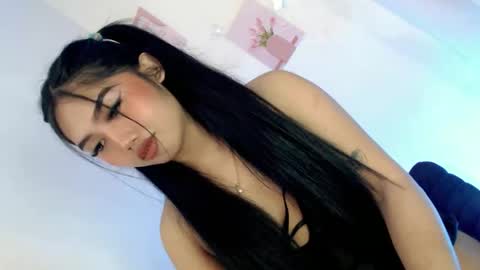 LE XI online show from 02/15/26, 10:17