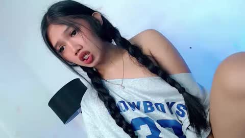 LE XI online show from 03/19/26, 05:00