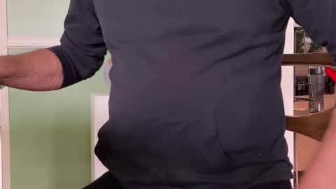 William online show from 12/14/25, 06:23