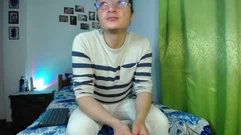 Snapshot of willmonkey chatting on 11/06/25, 02:23 willmonkey online show from 11/06/25, 02:23