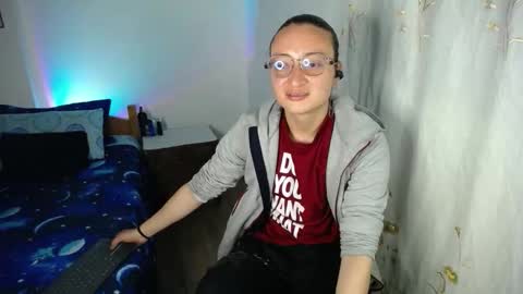 Snapshot of willmonkey chatting on 02/15/26, 05:48 willmonkey online show from 02/15/26, 05:48