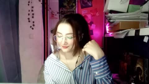 Phoebe online show from 03/12/26, 08:59