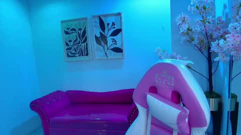 Snapshot of willow_cush chatting on 05/28/26, 11:51 Willow online show from 05/28/26, 11:51