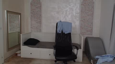 WilsonJules online show from 01/04/25, 05:05