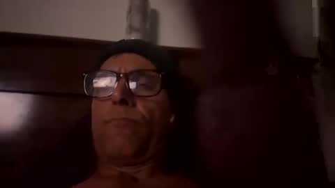 Snapshot of wiludoit chatting on 04/05/26, 11:24 wiludoit online show from 04/05/26, 11:24