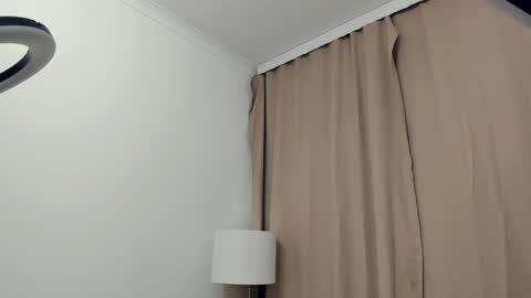 Amalia and Mia online show from 12/23/24, 05:39