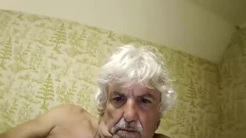 Snapshot of winedog2020 chatting on 05/21/26, 02:51 Gundja Man online show from 05/21/26, 02:51