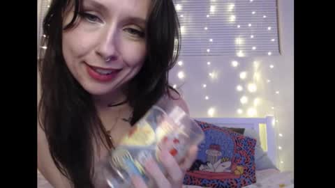 Eevie online show from 03/08/25, 04:12