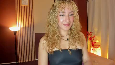 Snapshot of wini_fer chatting on 05/11/26, 02:45 Wini Fer online show from 05/11/26, 02:45